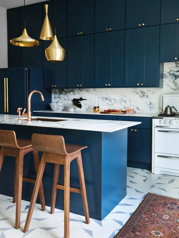 13 Navy Blue Kitchens, and Not a Nautical One in Sight