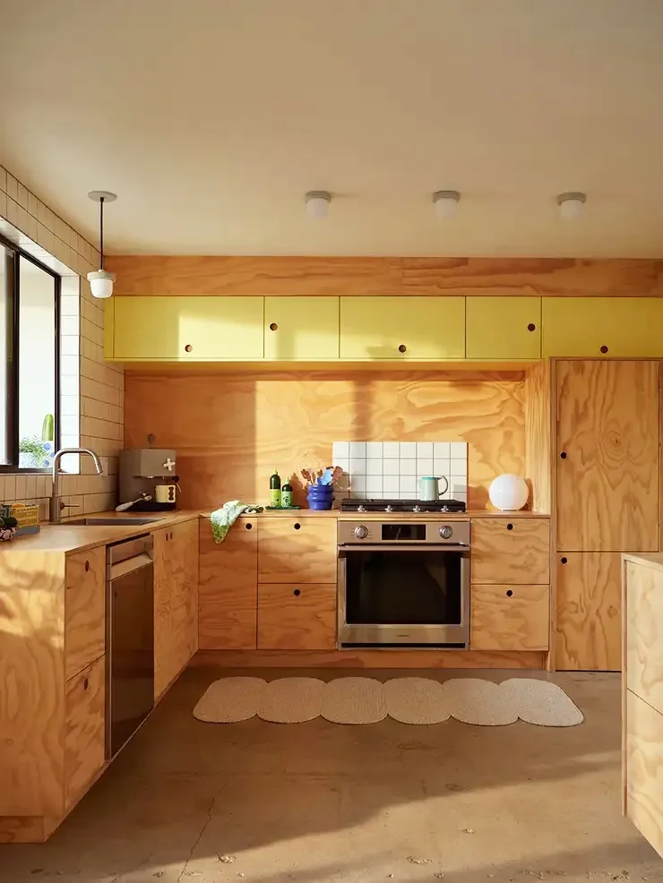 8 Next-Level Takes on the Two-Tone Kitchen Cabinet Trend