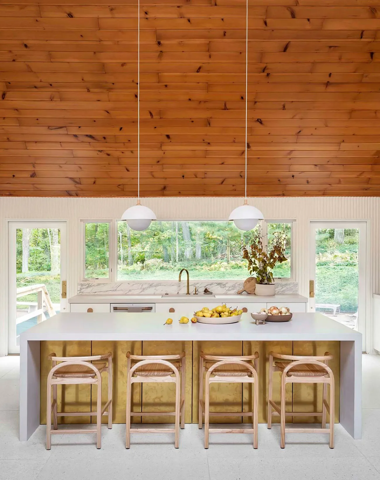 8 Next-Level Takes on the Two-Tone Kitchen Cabinet Trend