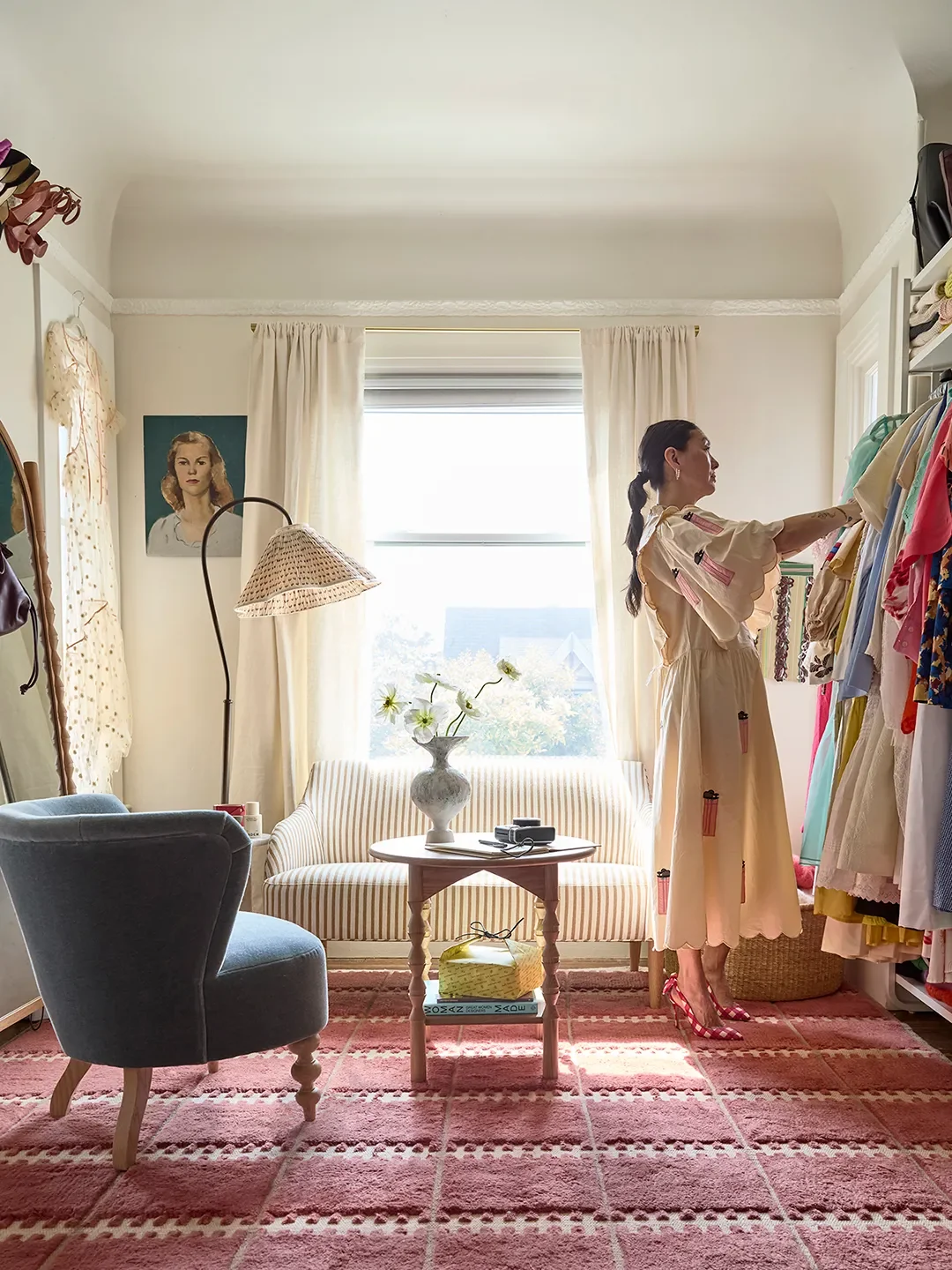 A Modular IKEA Wardrobe Keeps This Fashion Influencer's "Cloffice" In Order