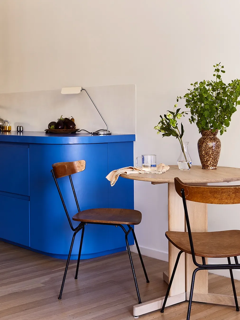 A Striking Jolt of Color Brought This Historic Philadelphia Home Into Modern Day