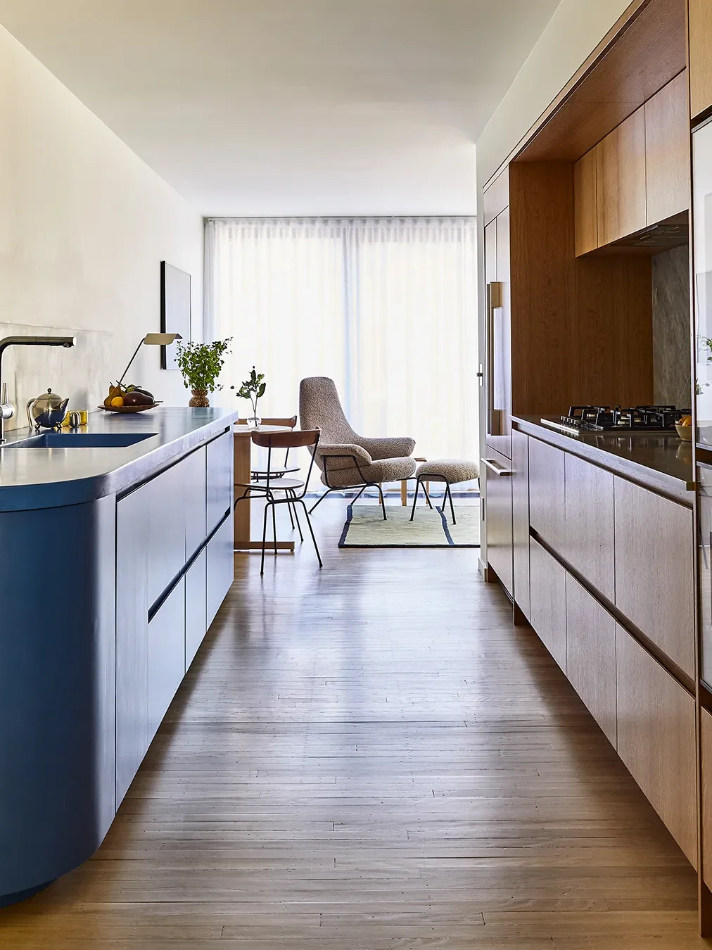 A Striking Jolt of Color Brought This Historic Philadelphia Home Into Modern Day