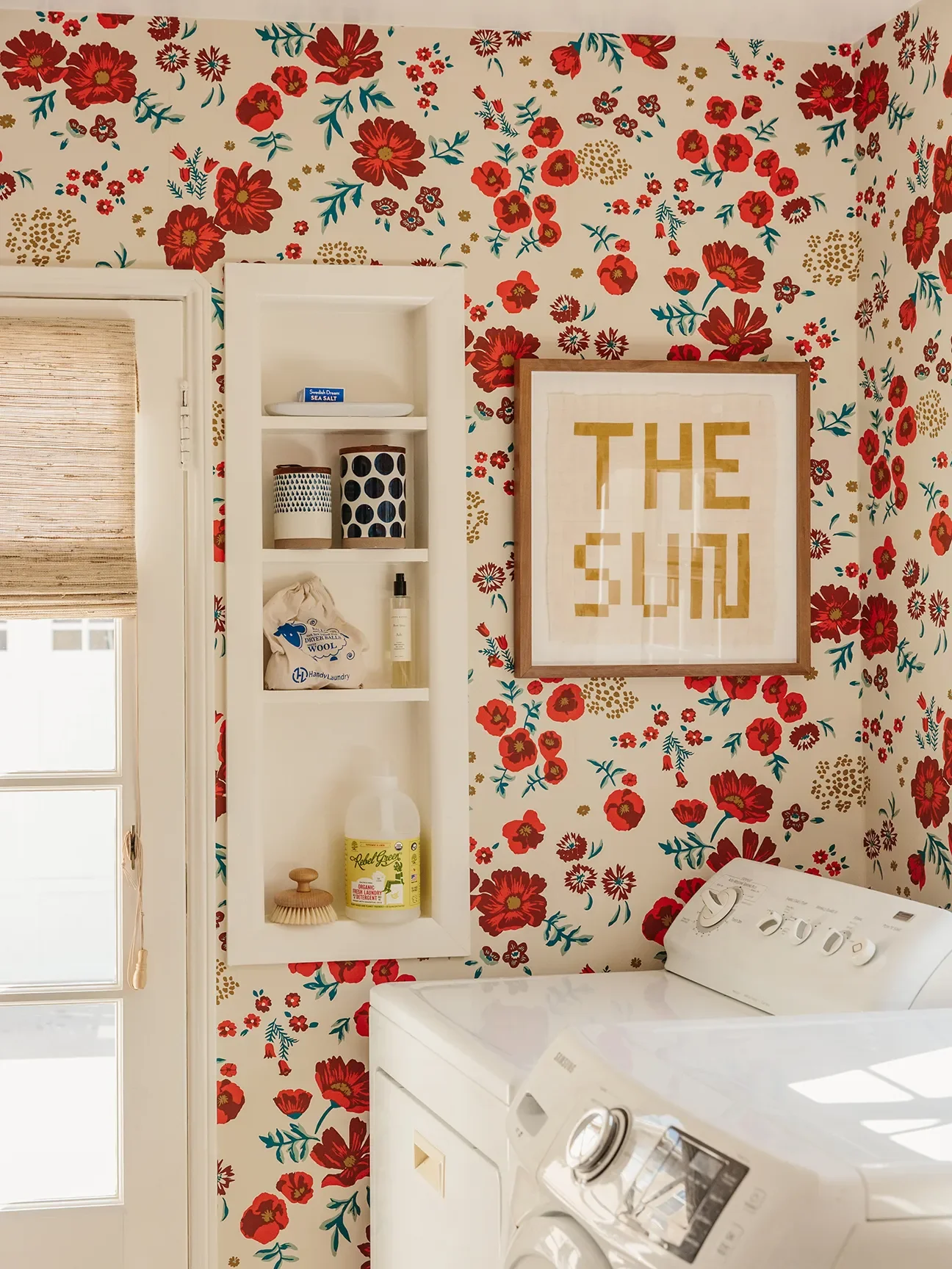 Flowers Got This L.A. Photographer Through 6 Months in the Hospital, So She Made Her Home an Ode to Them