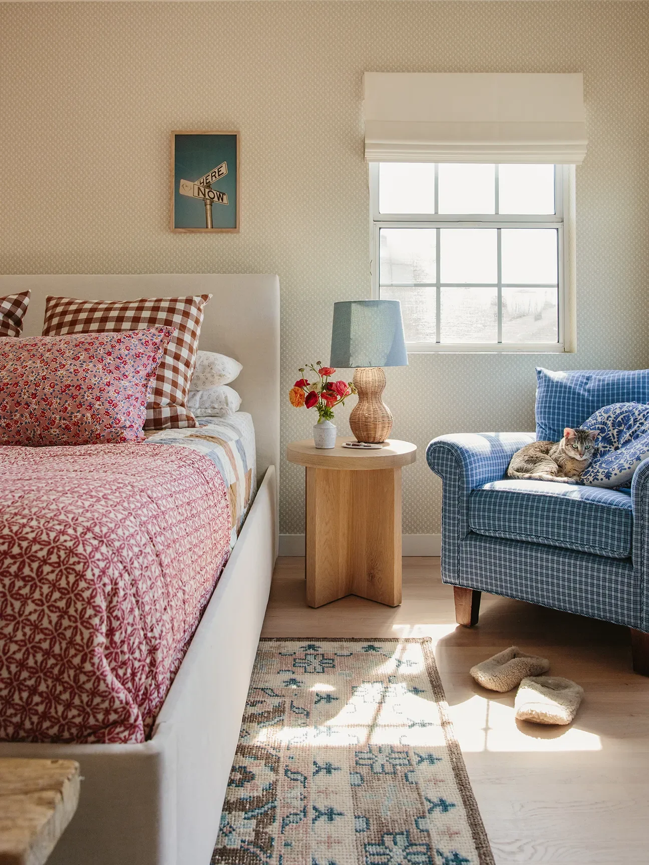 Flowers Got This L.A. Photographer Through 6 Months in the Hospital, So She Made Her Home an Ode to Them
