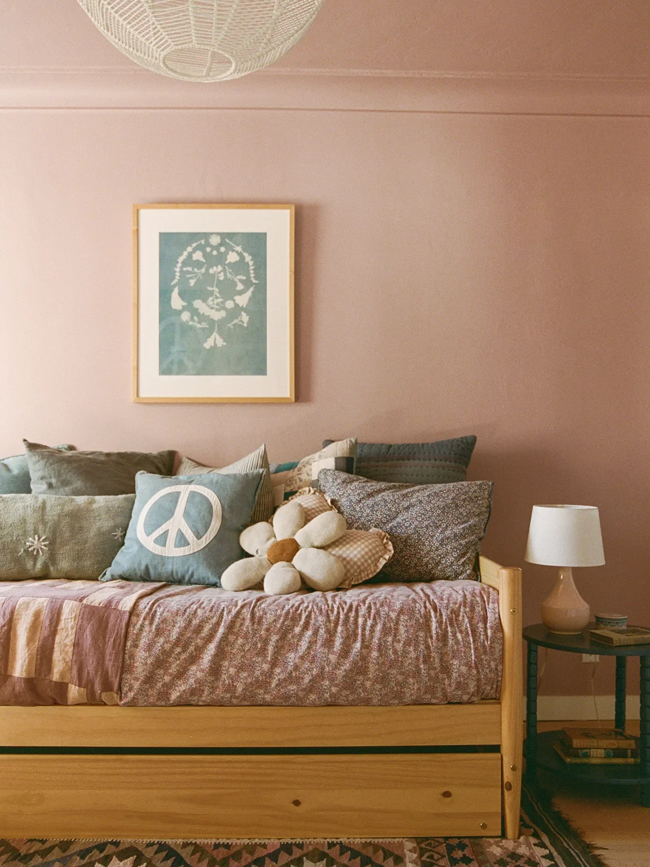 Flowers Got This L.A. Photographer Through 6 Months in the Hospital, So She Made Her Home an Ode to Them