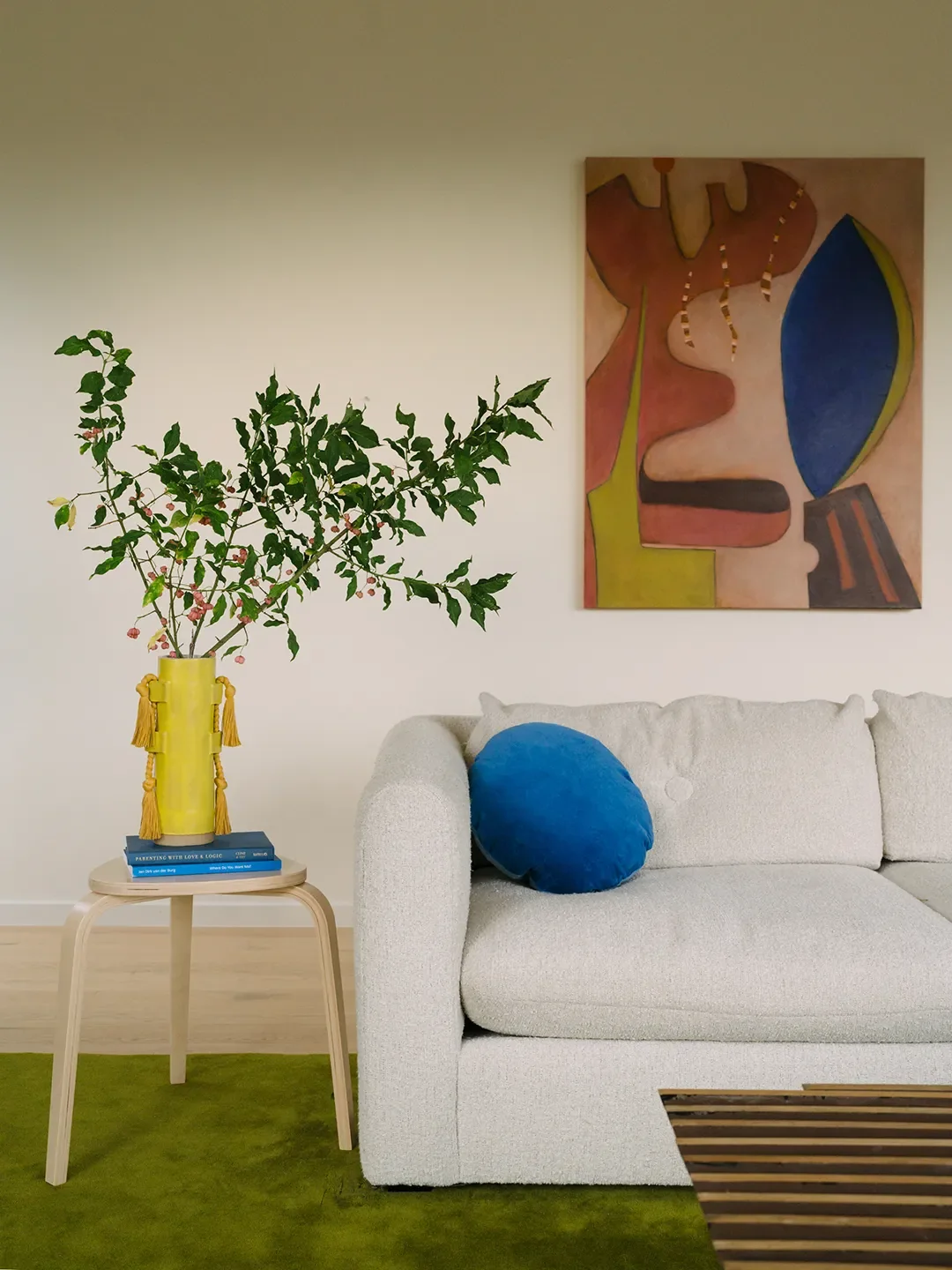 Local Pink Flagstone and Foraged Leaves Inspired This Hillside Denver Home's Soothing Palette