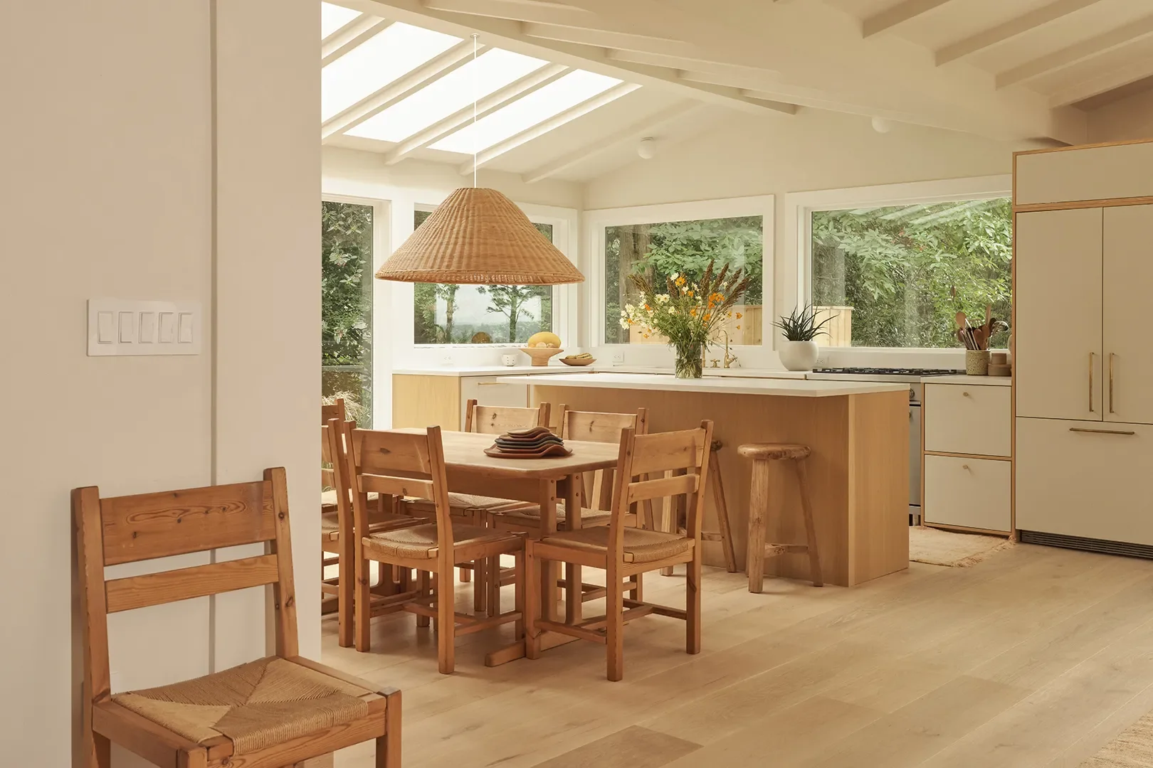 Soft, Glowy Light Is the Main Character in This Calming East Hamptons Home