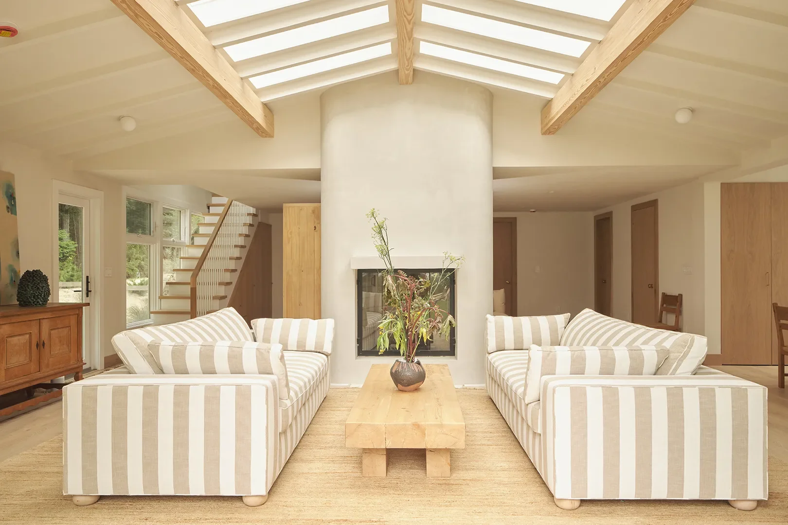Soft, Glowy Light Is the Main Character in This Calming East Hamptons Home