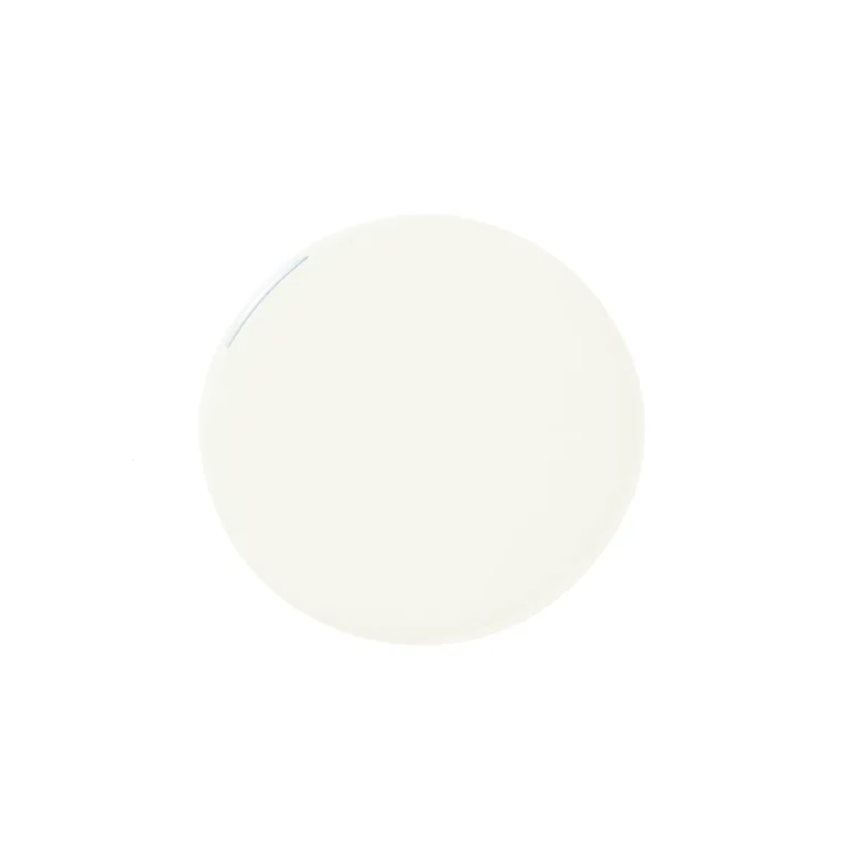 The Best Warm White Paint Colors, as Seen in 8 Designers' Favorite Spaces