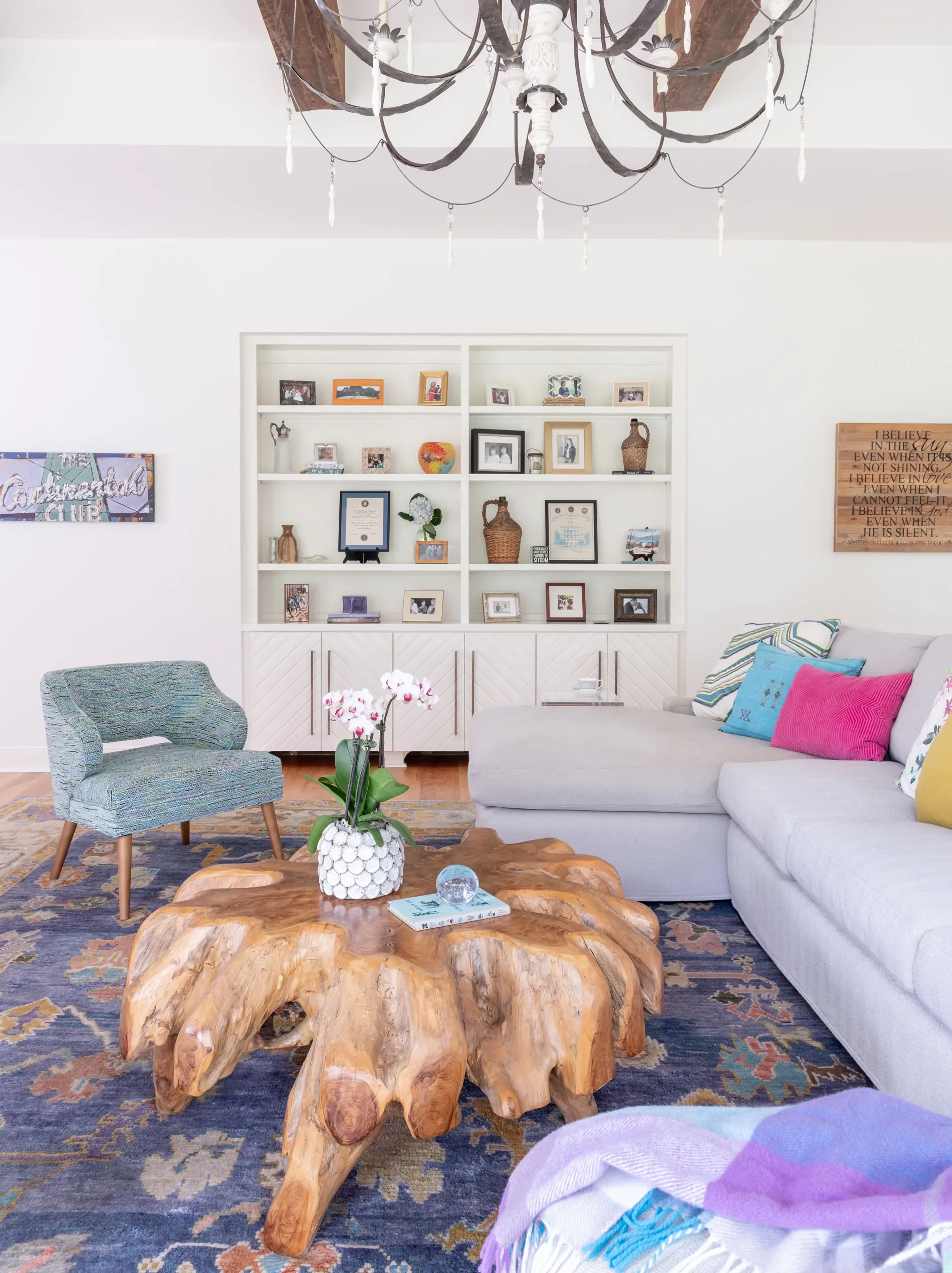 The Best Warm White Paint Colors, as Seen in 8 Designers' Favorite Spaces