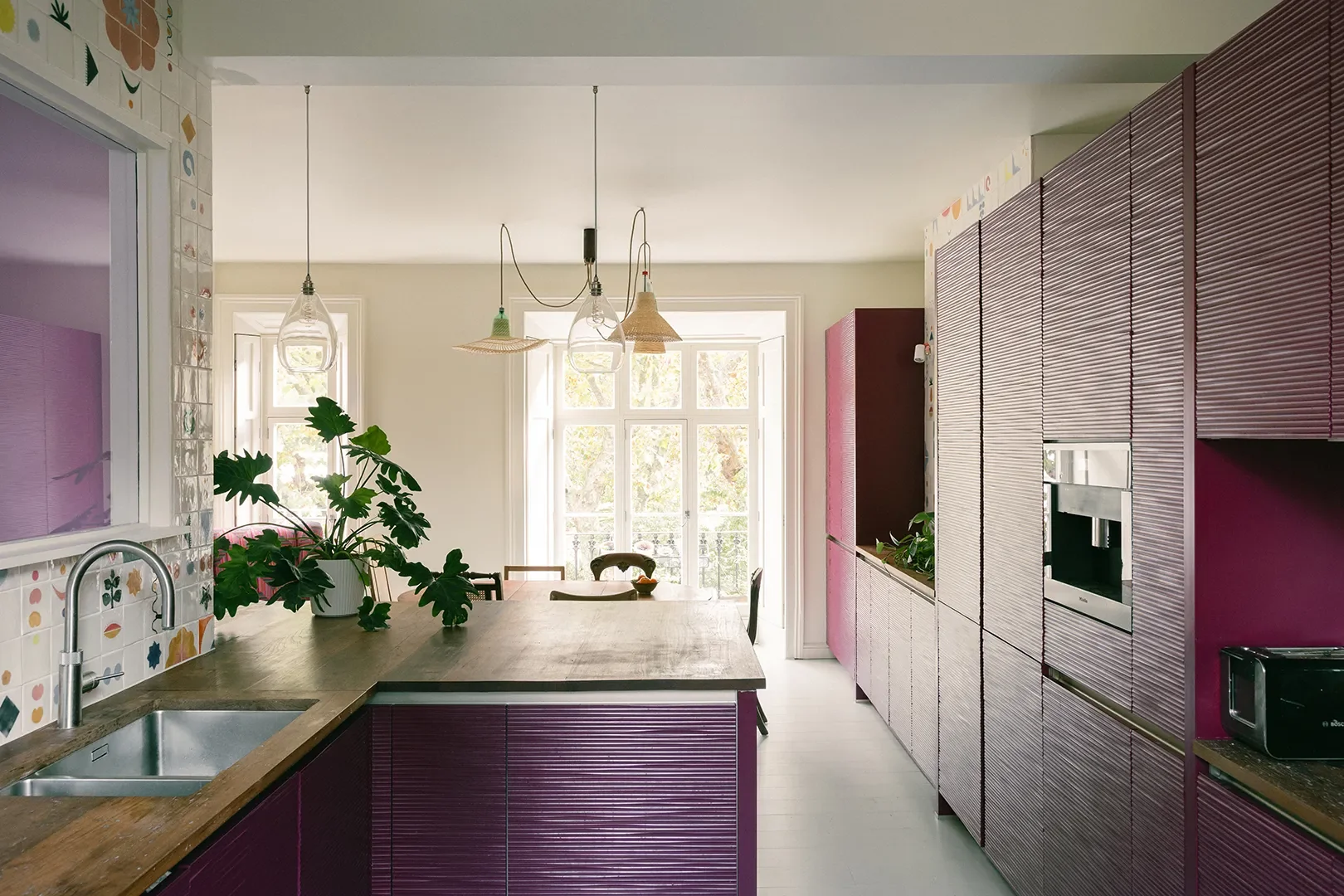 The Magenta Cabinets Stayed, But This Kitchen Looks Brand-New After a Artsy Remodel