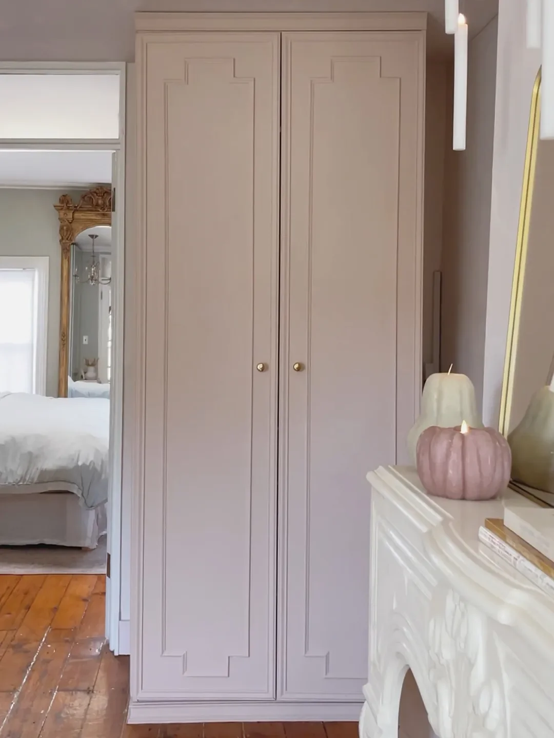 This $150 IKEA Pax Hack Stars Decorative Molding You Can Cut With Simple Shears