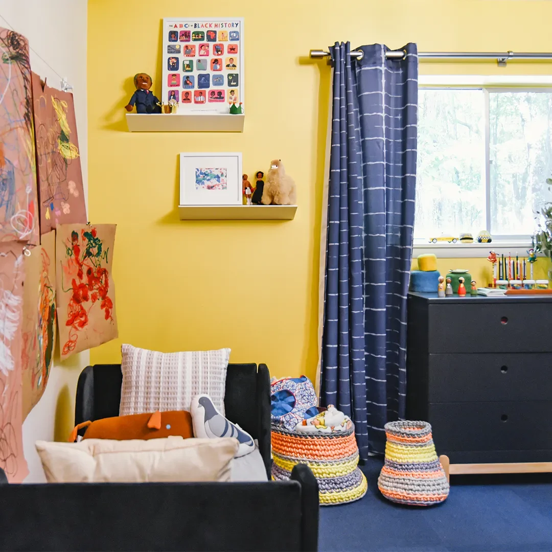 This Art-Loving Toddler’s Bedroom Features a New Take on the Chalkboard Wall