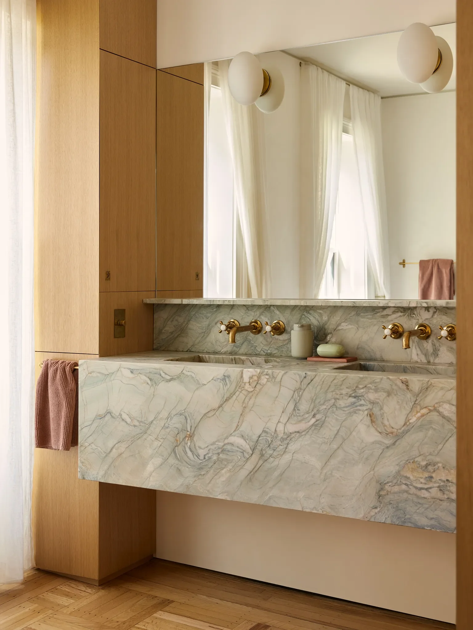 This Brooklyn Townhouse Is a Masterful Mix of Victorian, Mid-Century Modern, and Art Deco