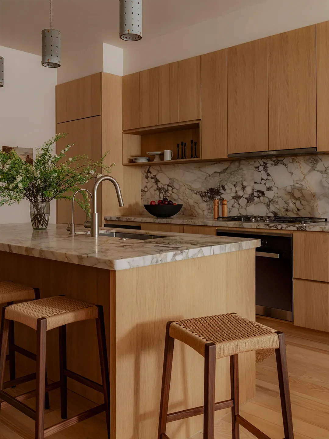 This Designer Undid a Historic Brownstone's Developer Remodel With Warm Layers and Soft Curves