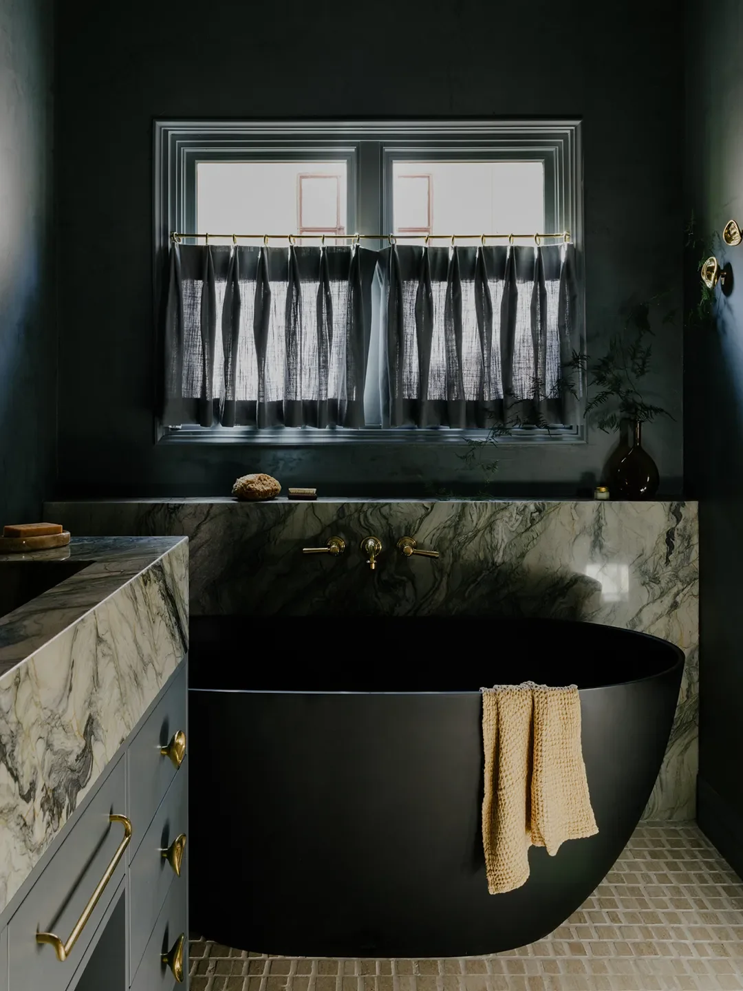 This Detail Automatically Makes a Traditional House Feel Moody