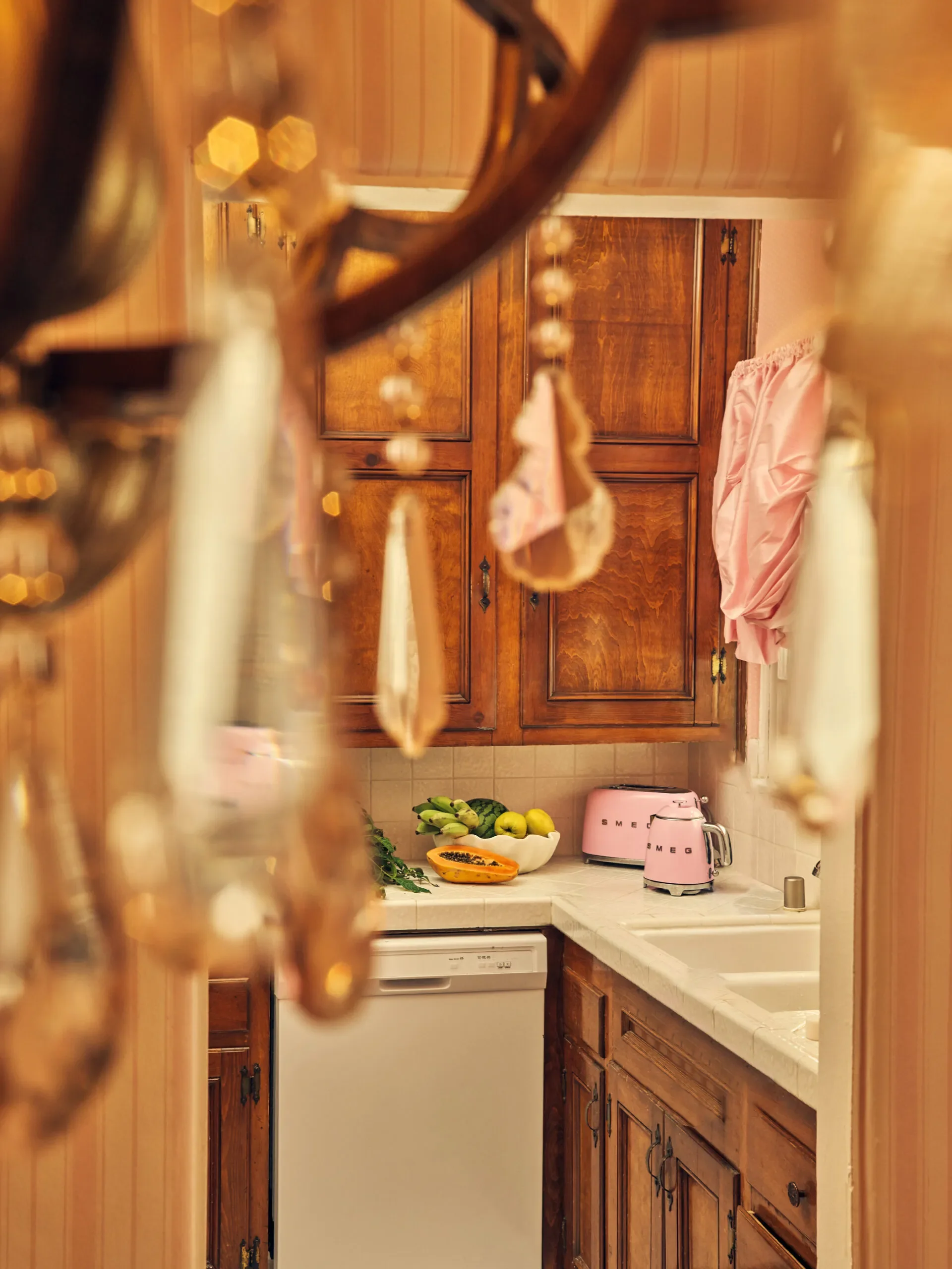 This Pink-Obsessed Renter Knows Her ’80s Barbie Apartment Isn’t for Everyone