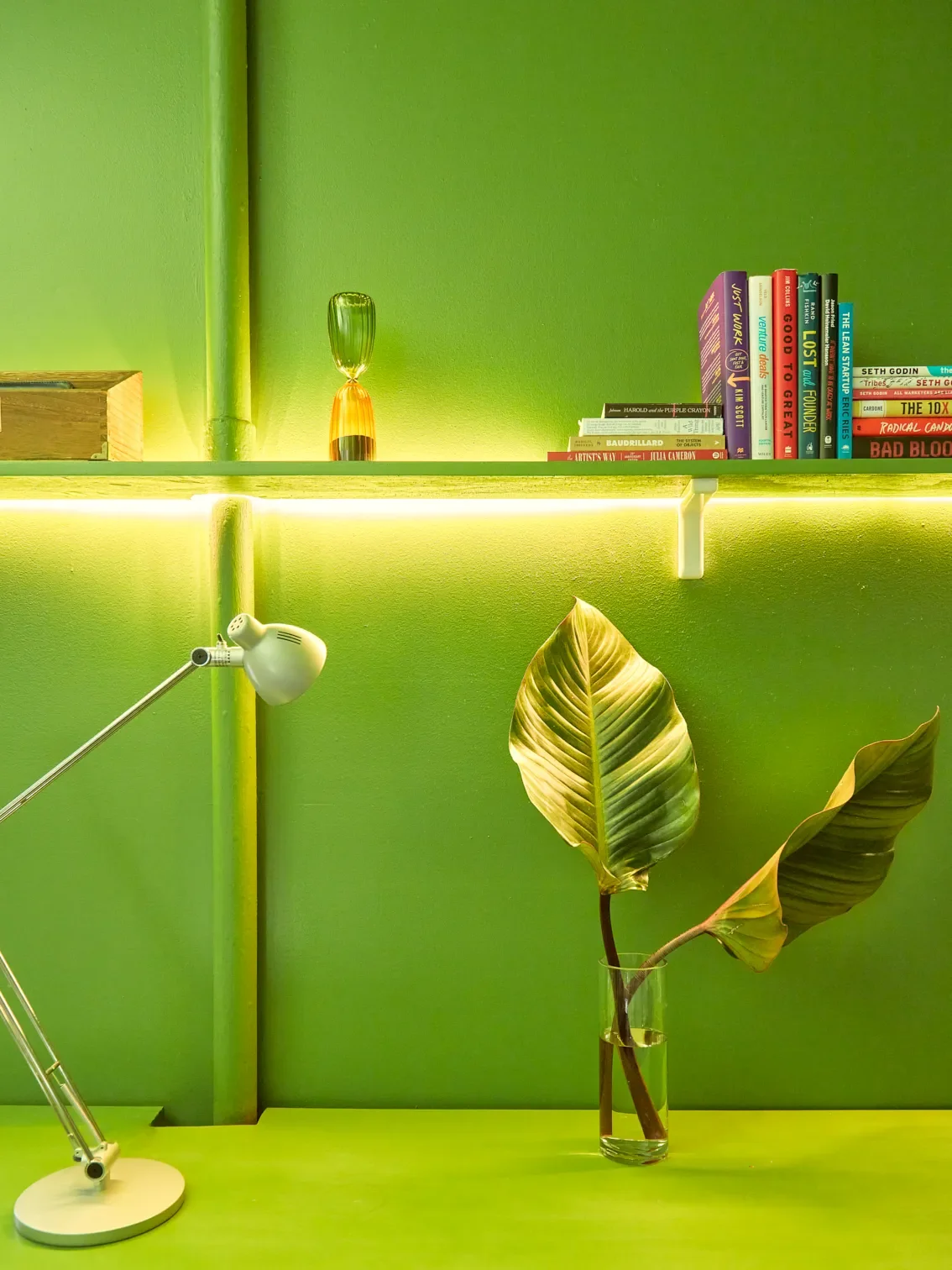 Turns Out, This Allover Green Office Is the Perfect Minimalist-Maximalist Compromise